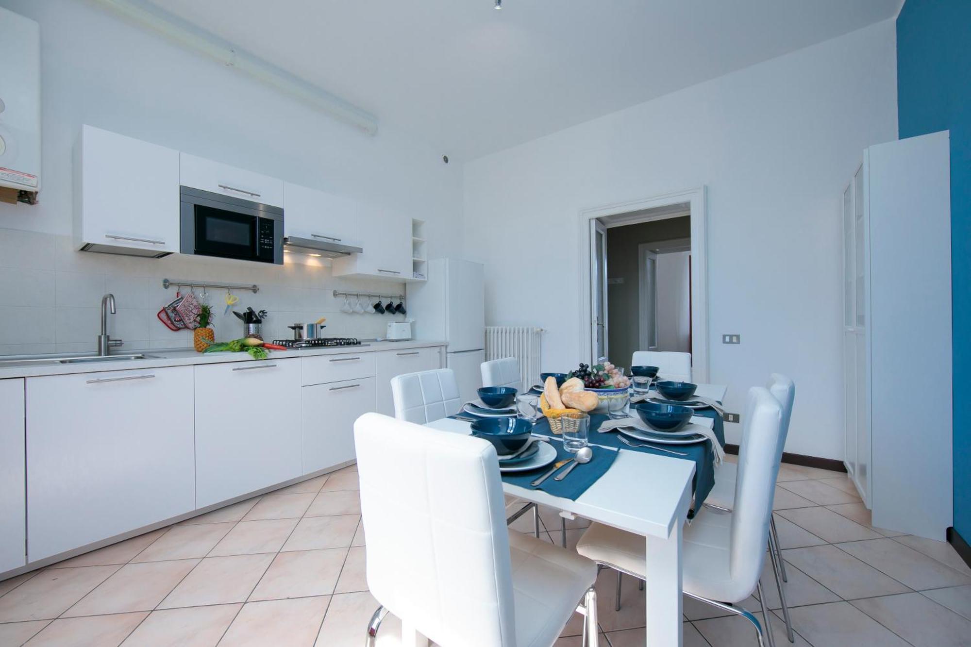 Residenza Oleandro Lake View Luino Center - Happy Rentals エクステリア 写真